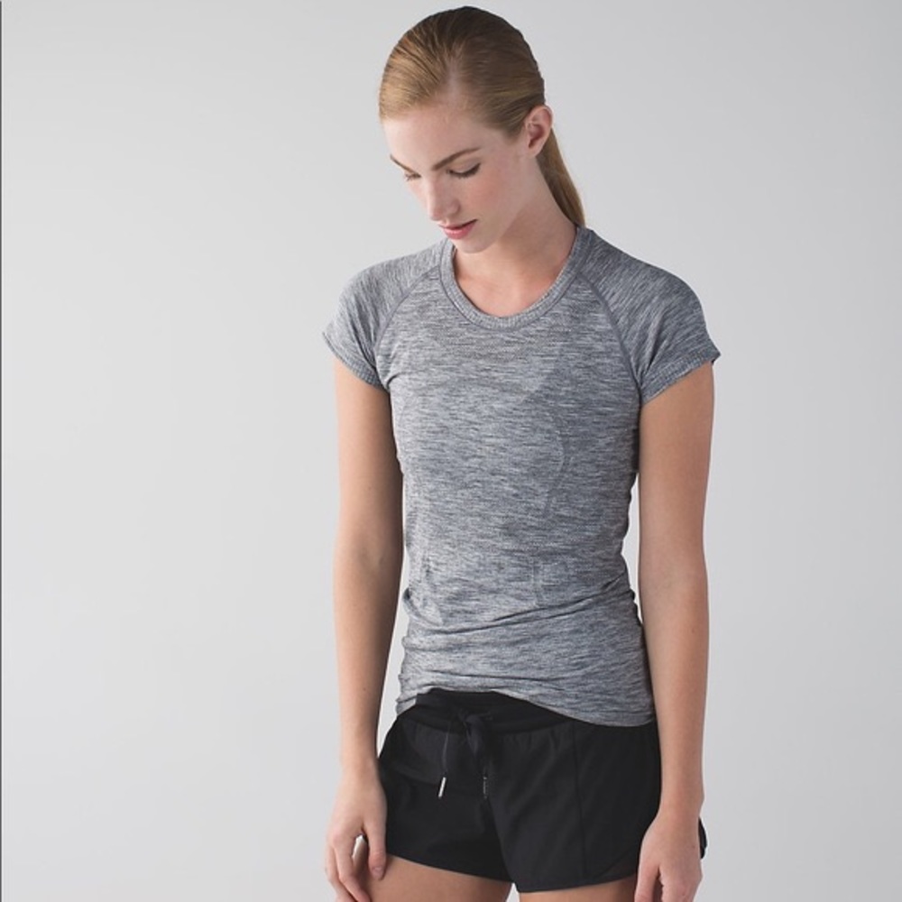 Lululemon grey swiftly top
